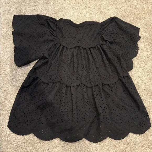 Pomander Place Black Eyelet Sleeve Top - Picture 5 of 5
